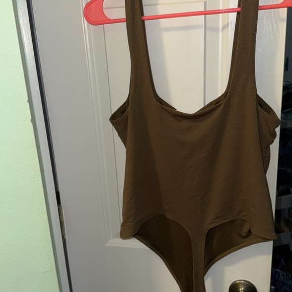 Good American Modern Tank Bodysuit Sepia/Brown Square Neck Thong Size XL (4) - Picture 6 of 6